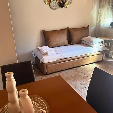 Aparments Elina Apartman *